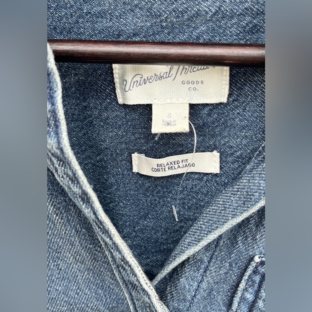 Universal Thread Blue Button Down Shirt - Picture 3 of 4
